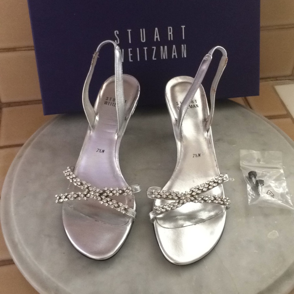 Stuart Weitzman silver heels in 7.5 “Fabulous”